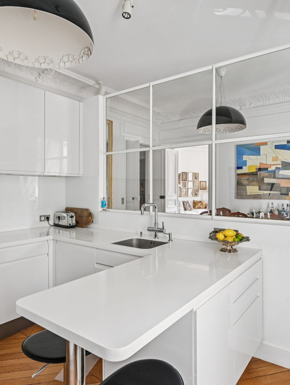 Modern kitchen white cabinets