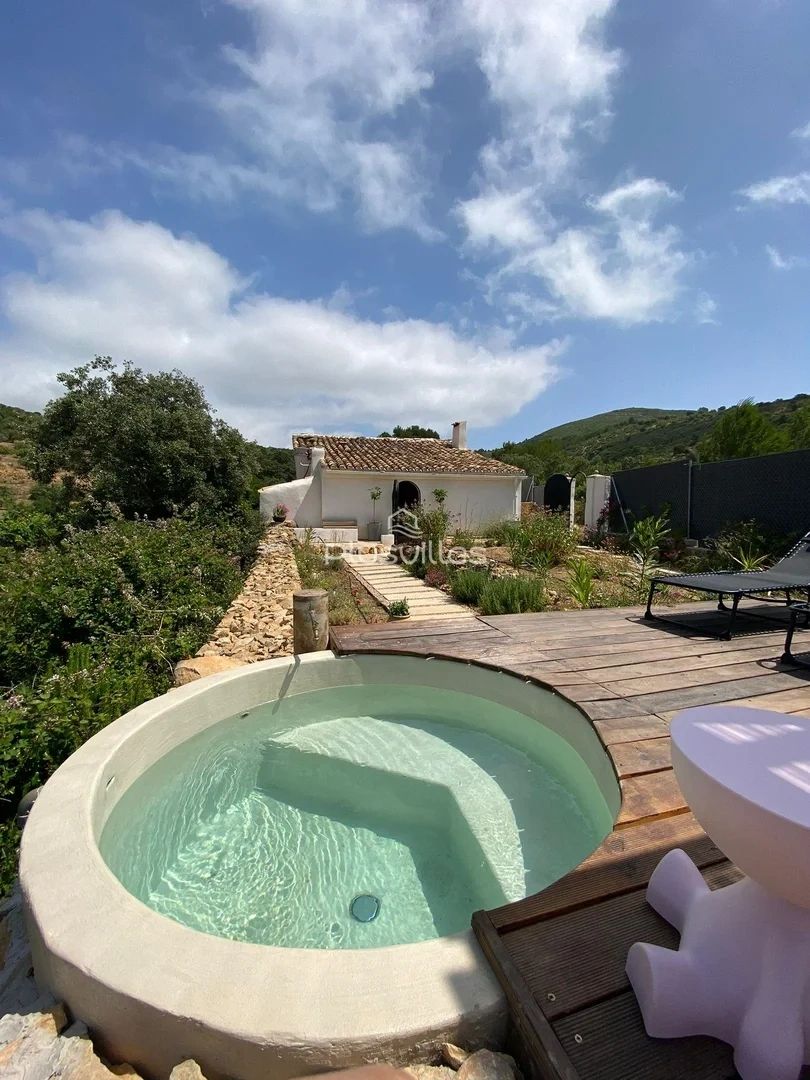Rustic Home with Private Plunge Pool